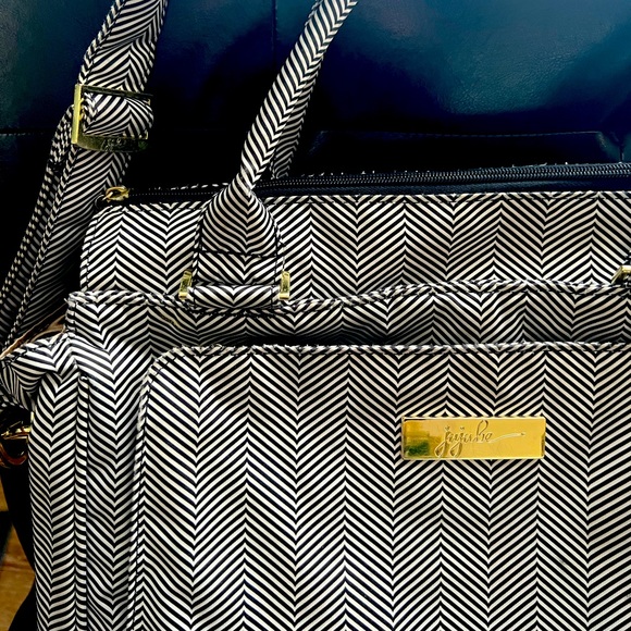 Ju-Ju-Be Be Prepared Diaper Bag | Black and White Chevron - Picture 1 of 10